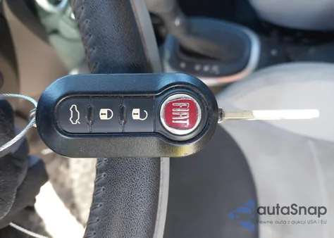 2014 Fiat 500L Easy z USA, uszkodzony, nr VIN ZFBCFABH2EZ001922